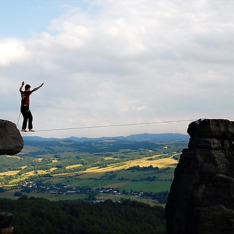 SLACK LINE TEAM (SLT)